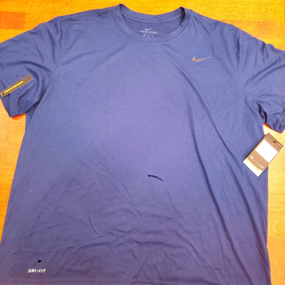 Brand New Nike Dy Fit T shirt